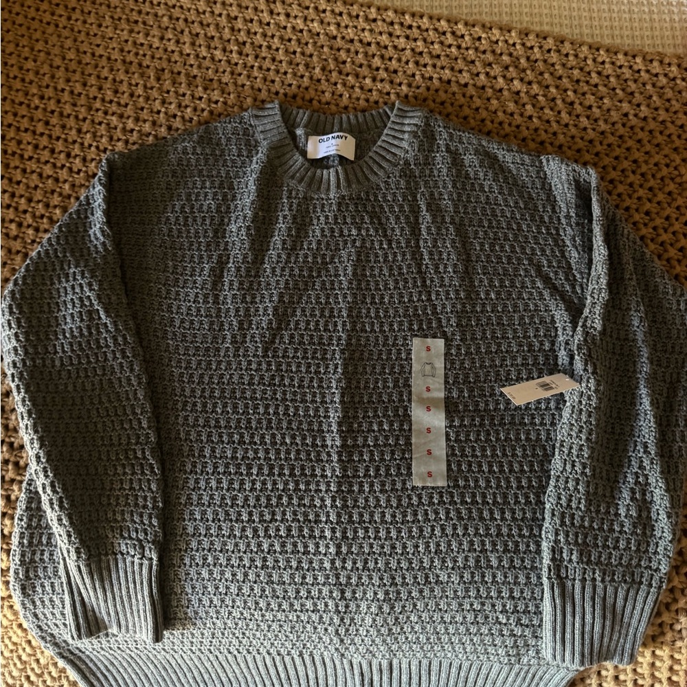 Women’s gray sweater